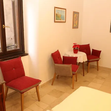 Center D16 In The Ancient Palace 아파트 스플리트