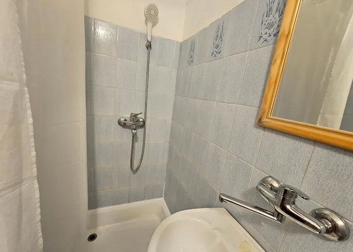 Center D16 In The Ancient Palace