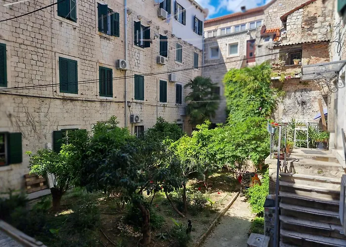 Center D16 In The Ancient Palace Apartman *